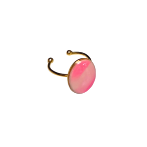 Verstelbare gouden ring met ovale gemarmerde roze clay