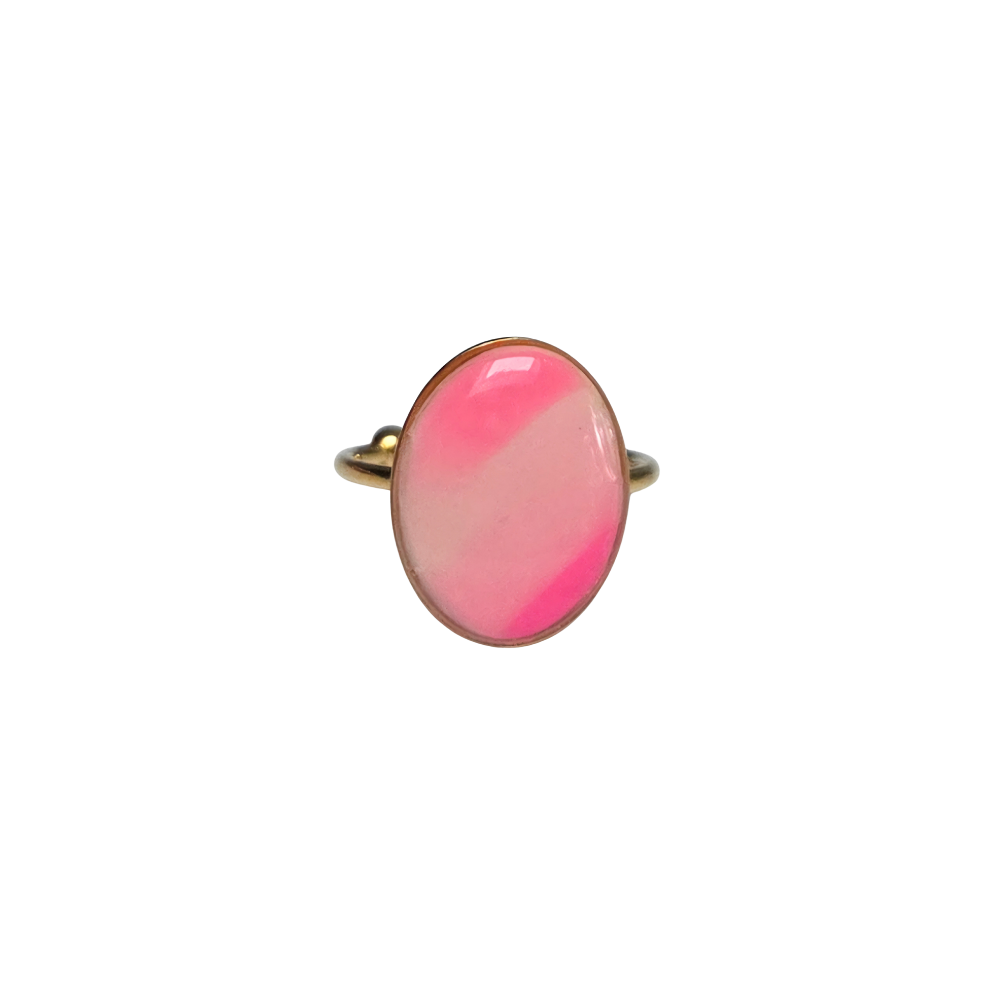 Verstelbare gouden ring met ovale gemarmerde roze clay - Afbeelding 2