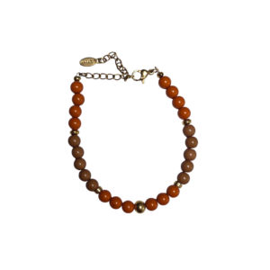 Verstelbare kralenarmband met oranje en bruin