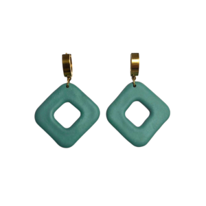 Gouden oorbellen met ruitvormige zeegroene clay